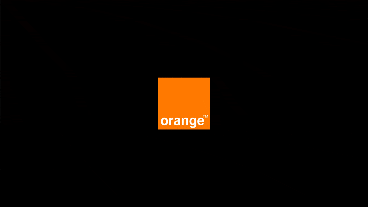 animated comparison between Orange's main and small logo